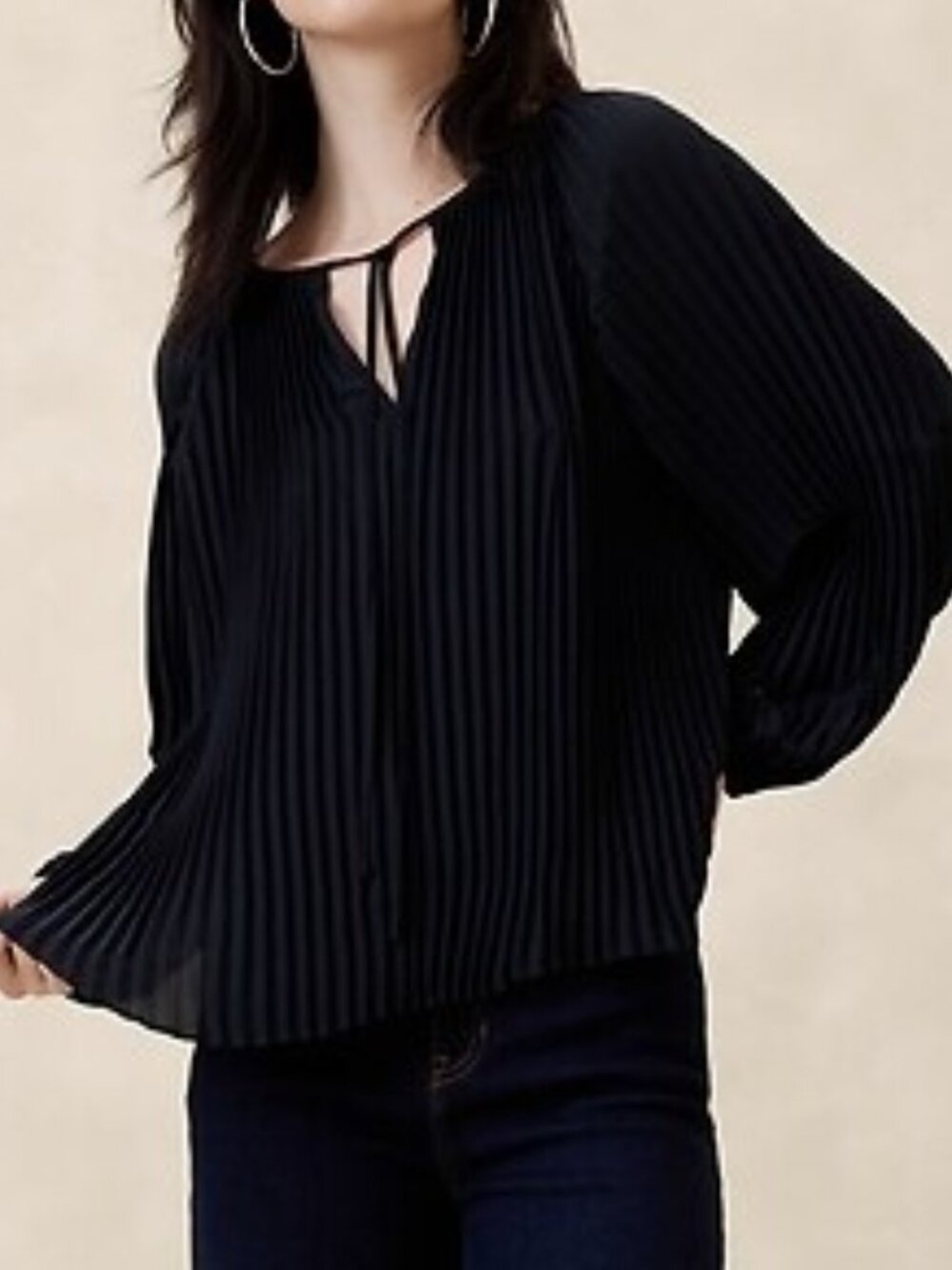 NWT, BANANA REPUBLIC, Navy Blue Keyhole Pleated Blouse - XXS (fits XS)